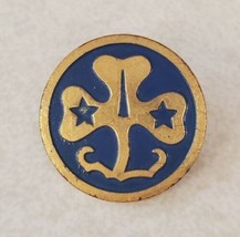 Vintage 1960&#39;s Girl Scout Blue &amp; Goldtone World Trefoil Pin Clover &amp; Stars - $16.63
