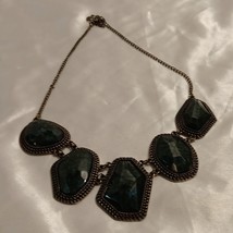 Antiqued Gold Tone &amp; Moss Green Marbled Teardrop Stones Statement Necklace - £9.34 GBP