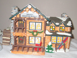 Snow Village Smokey Mountain Retreat Dept 56 54872 Smoking Chimney Box Lighted - £41.00 GBP