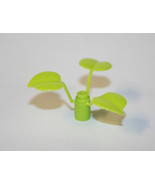 Minifigure Light Green Plant 3 Leaves Plant Piece Building - $2.59 CAD