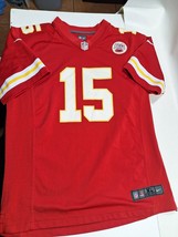 Nike On Field Patrick Mahomes Replica Red Chiefs Jersey Youth X-Large (18-20) - $49.45