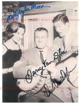 Mary Tyler Moore Dick And Jerry Van Dyke Autographed 8x10 Rp Photo The Mtm Show - £15.97 GBP