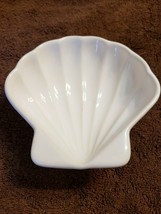 Pfaltzgraff Clam Shell Dish Dip Bowl White #242 - £9.41 GBP