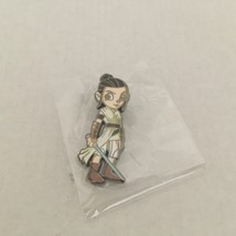 2022 Star Wars Celebration Rey 1.5&#39;&#39; Enamel Pin - $26.96