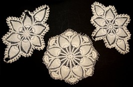 Vintage Set of 3 White (cream) Crochet Cotton Lace Doilies Mat Mix size - £4.64 GBP