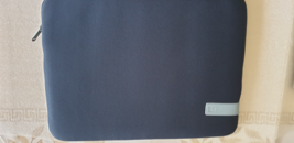 Case Logic Memory Foam Zip Sleeve for Laptops &amp; Tablets 15-16 &quot; - (Black) - $243.76 MXN