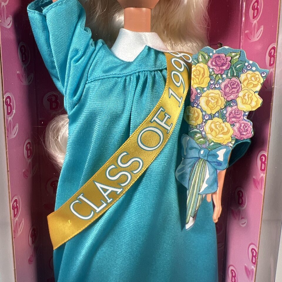 Mattel Graduation Barbie Doll Class of 1998 Special Edition Brand New