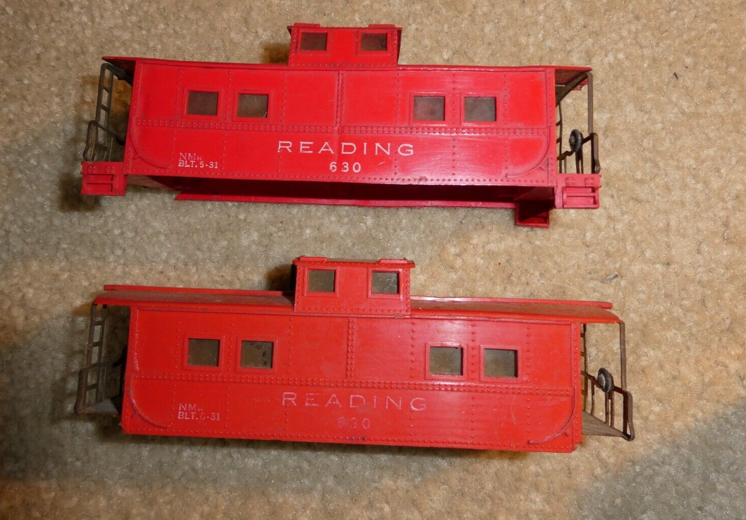 Lot of 2 Vintage S Scale American Flyer Reading 630 Caboose Car Bodies 5.75" L - $16.83