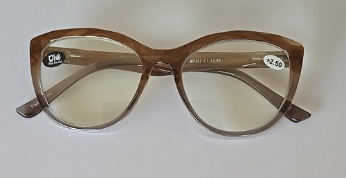 Reading Glasses ~ Two Tone ~ BROWN/GRAY ~ Plastic Frames ~ +2.50 Strength - $25.00
