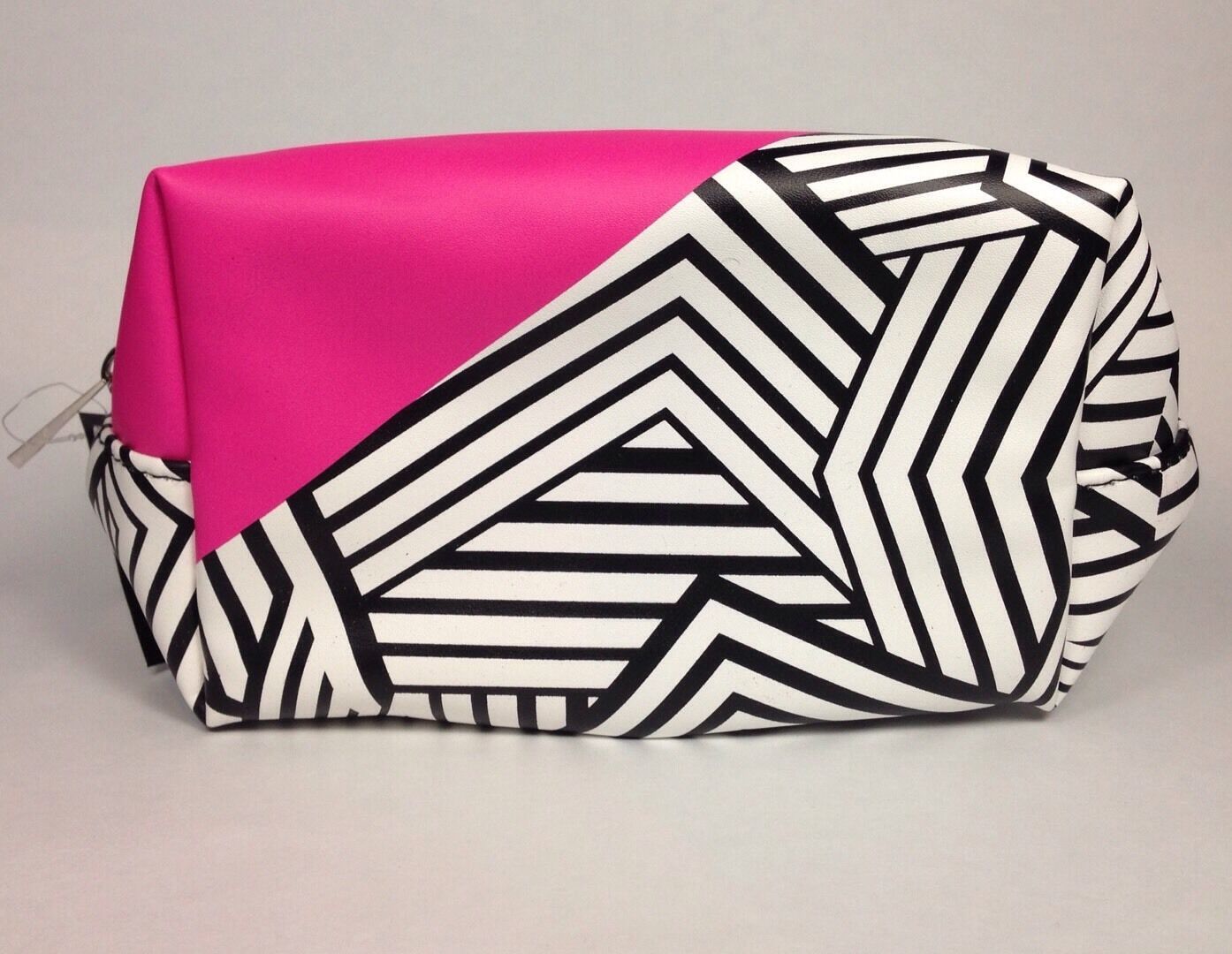 Sal &amp; Jo&#39;s _Pink/WHITE/BLACK Faux Leather Cosmetic Makeup Bag Case NWT - $6.99