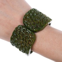 6.25&quot; c1940&#39;s Green Carved Bakelite Clamper Bracelet - $391.05