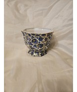 Baum Bros Formalities Blue Paisley Chintz Footed Vase 4&quot; x 5&quot; - $81.70 CAD