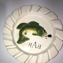 Vintage Treasure Craft MCM Mid Century Ashtray Green  Fish Shape B1 - $14.80