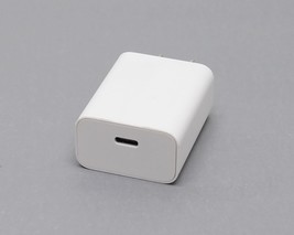 Genuine Oculus 10W USB-C Power Adapter for Oculus Quest 2 AN10A-050P image 4