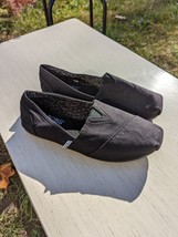 Women&#39;s Size 6.5 W Bob&#39;s Sketchers Black with Archpillow Comfy Canvas - $6.44
