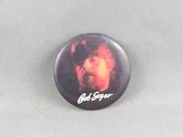 Vintage Music Pin - Bob Seger 1980s Head Picture - Celluloid Pin  - £15.15 GBP