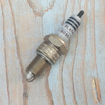 2x Bosch Platinum WR5DP 0242245552 Spark Plugs Replaces 3785 4238 339 RN... - $18.87