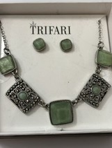 Vintage Crown Trifari Green Faceted Necklace and Earrings Set NIB - £36.75 GBP