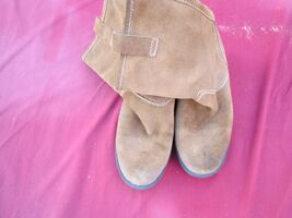 PRE OWNED  WOMENS SUEDE  LEATHER BROWN BOOT GLACE&#39; BLACK HEEL &amp; SOLE    ... - $12.20