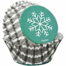 Snowflake Plaid 75 Ct Baking Cups Cupcake Liners Wilton - £3.01 GBP