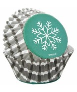 Snowflake Plaid 75 Ct Baking Cups Cupcake Liners Wilton - £3.06 GBP