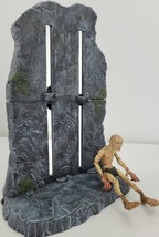Toy Biz 2003 Lord Of The Rings Smeagol Action Figure and Wall Gollum - $25.11