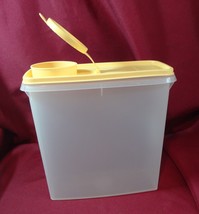 Tupperware Cereal Storage Container with Yellow Flip Up Lid 471-4 469-21  - £7.96 GBP