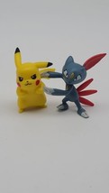 Pokémon Sneasle Shiny and Pikachu Battle Figure *AS-PICTURED* - £20.56 GBP