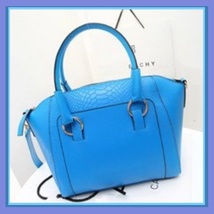 Large Crocodile Leather Designer Tote Handbag with Inside Side Zipper Pockets image 4