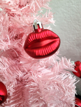 12pc Valentines Day Red Lips Hearts Plastic Tree Ornaments Decorations 1.5&quot; - $13.99