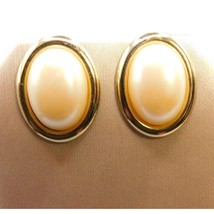 Vintage Style Earrings Imitation Pearl Creamy Off White Oval Shape Gold Tone - £6.24 GBP