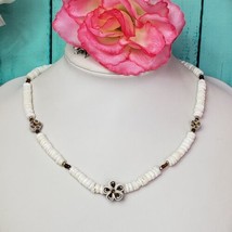 Hawaii Womens Surfer Jewelry White Puka Shell Necklace 16&quot; Flower Bead - £7.85 GBP