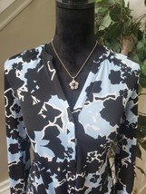 Dana Buchman Women Black Floral Polyester V-Neck Long Sleeve Button Down Shirt S - £19.98 GBP
