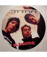 Titan Elevator Affiche Titán - €7,70 EUR