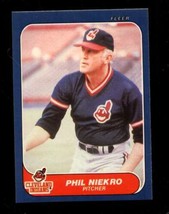 1986 Fleer Update #U-81 Phil Niekro Nmmt Indians Hof *X90980 - £3.49 GBP