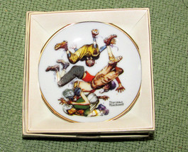 Vintage Norman Rockwell Mini Plate Collection First Down 1984 Autumn 515 Boxed - £8.44 GBP