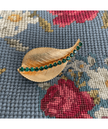 Vintage Gold Tone Leaf Emerald Green Rhinestone Costume Brooch Pin - $24.97 CAD