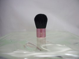 Mally Roncal Beauty Mini Kabuki Brush with pink metal handle - £12.19 GBP