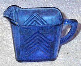 Vintage Cobalt Blue Hazel Atlas Glass Creamer Pitcher - £7.82 GBP
