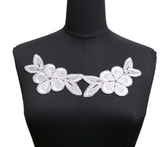 1pr Raw White Flower Embroideries Neckline Collar Lace Patch Motif Applique A200 - £5.67 GBP
