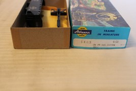 HO Scale Athearn 34&#39; 2 Bay Hopper, Erie RR, Black, #25265 - 5403 BNOS - $30.00