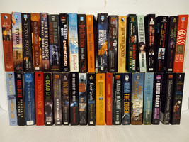 Paperbacks: Fantasy, Horror, Scifi - Eddings, Warren, Simmons - Lot 38 Books - £66.95 GBP