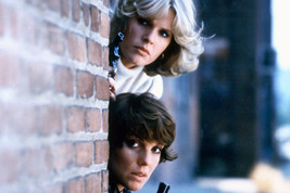 Sharon Gless Tyne Daly Cagney &amp; Lacey Guns Drawn By Side Building 18x24 ... - £19.17 GBP