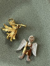 Lot of Small Brushed SIlvertone &amp; Brassy Goldtone &amp; Blowing Horn ANGEL Lapel Hat - £10.46 GBP