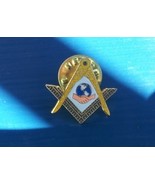 Modern Mason Compass and Rule Lapel Pin -- Mint Condition !!! - €10,34 EUR