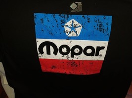 MOPAR logo w/specs on a Black Extra Large Tee Shirt - €15,63 EUR