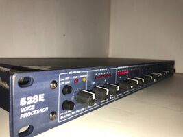 Symetrix 528E .110 to 230v .CHANNEL STRIP: MIC PREAMP, COMPRESSOR, - $129.00
