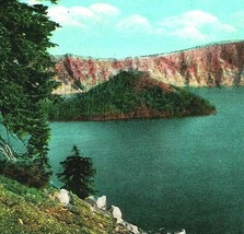 VTG Postcard View Showing Wizard Island Crater Lake Oregon Wesley Andrews Pub - £3.07 GBP