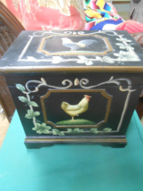 Great Wood STORAGE BOX with Rooster Designr - $14.44