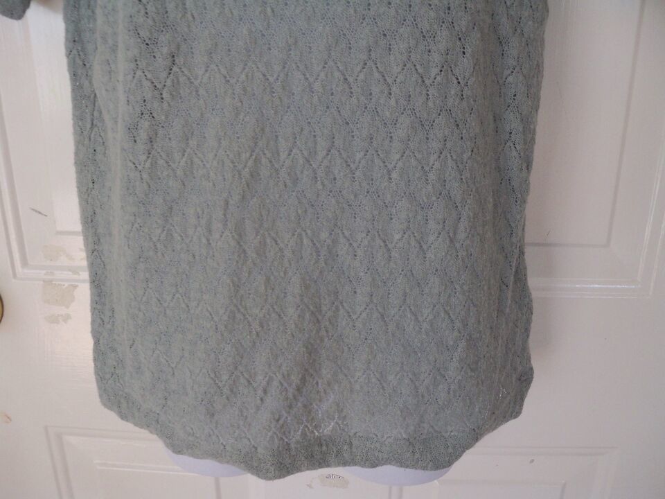 Forever 21 Moss Green Knit Shirt Size Medium Women's EUC Item image 3